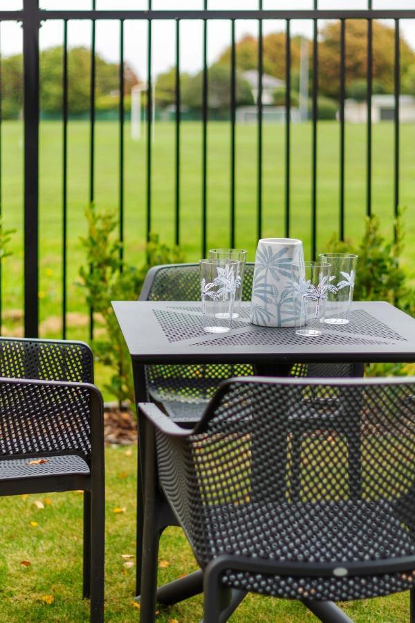 Peaceful Park View Townhouse 2 Bed W/Carpark Apartment Christchurch Exterior foto